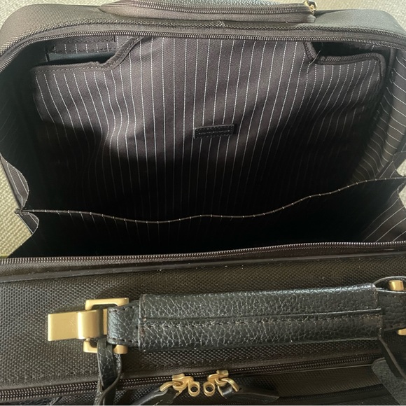 Brooks Brothers Rolling Travel Briefcase - Picture 5 of 6